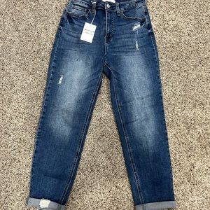 Vervet Rolled Mom Jeans. New with tags